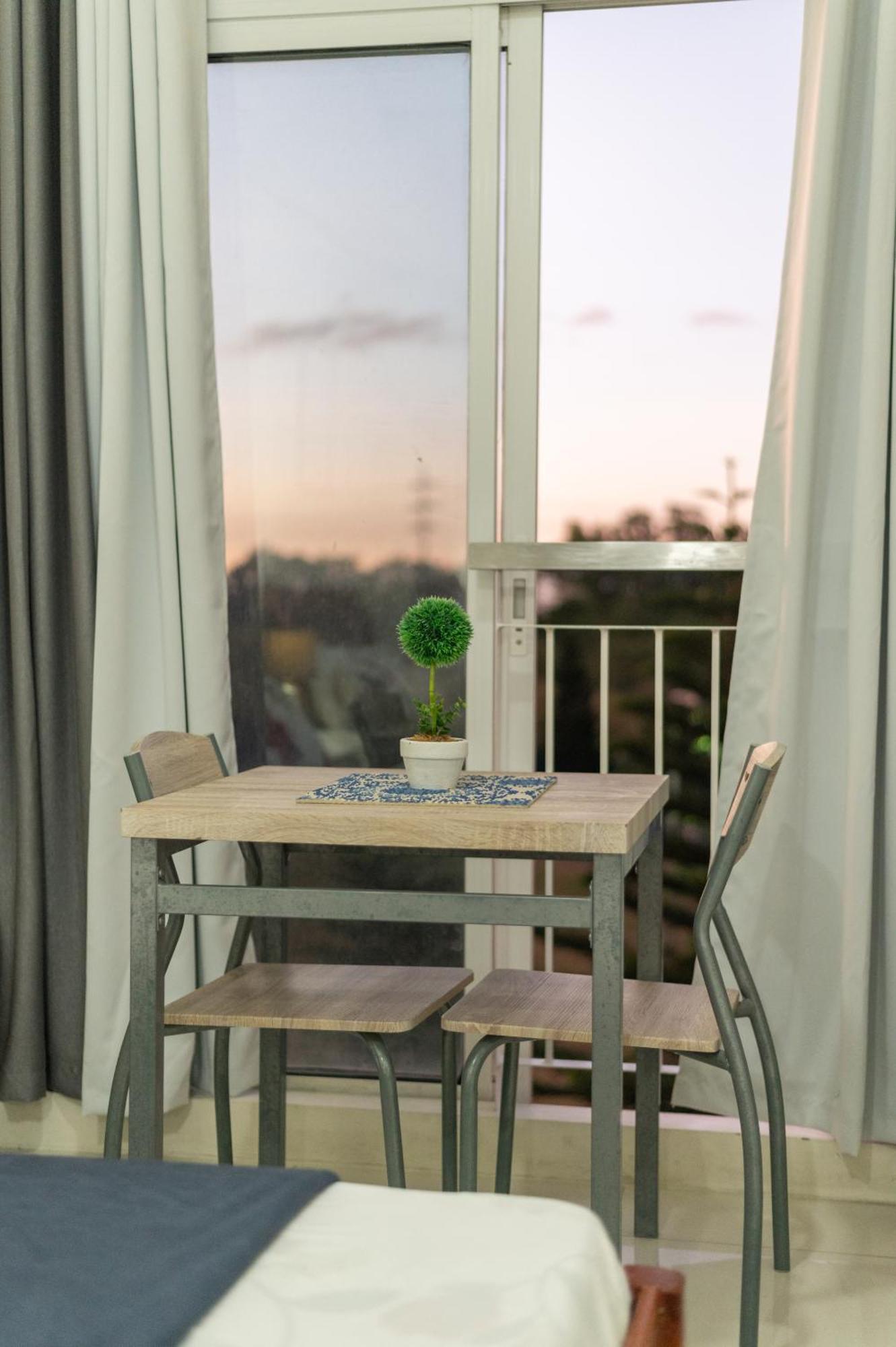 Wind Residence 4 Tagaytay City Exteriör bild