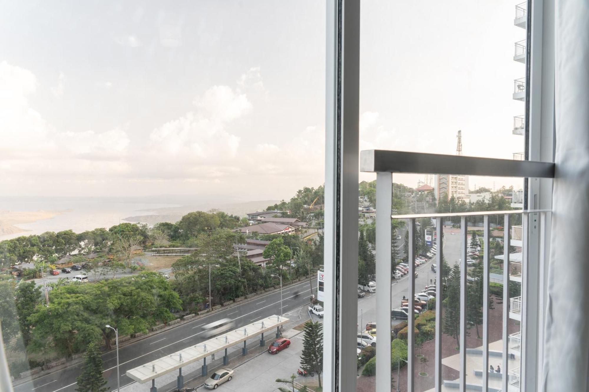 Wind Residence 4 Tagaytay City Exteriör bild